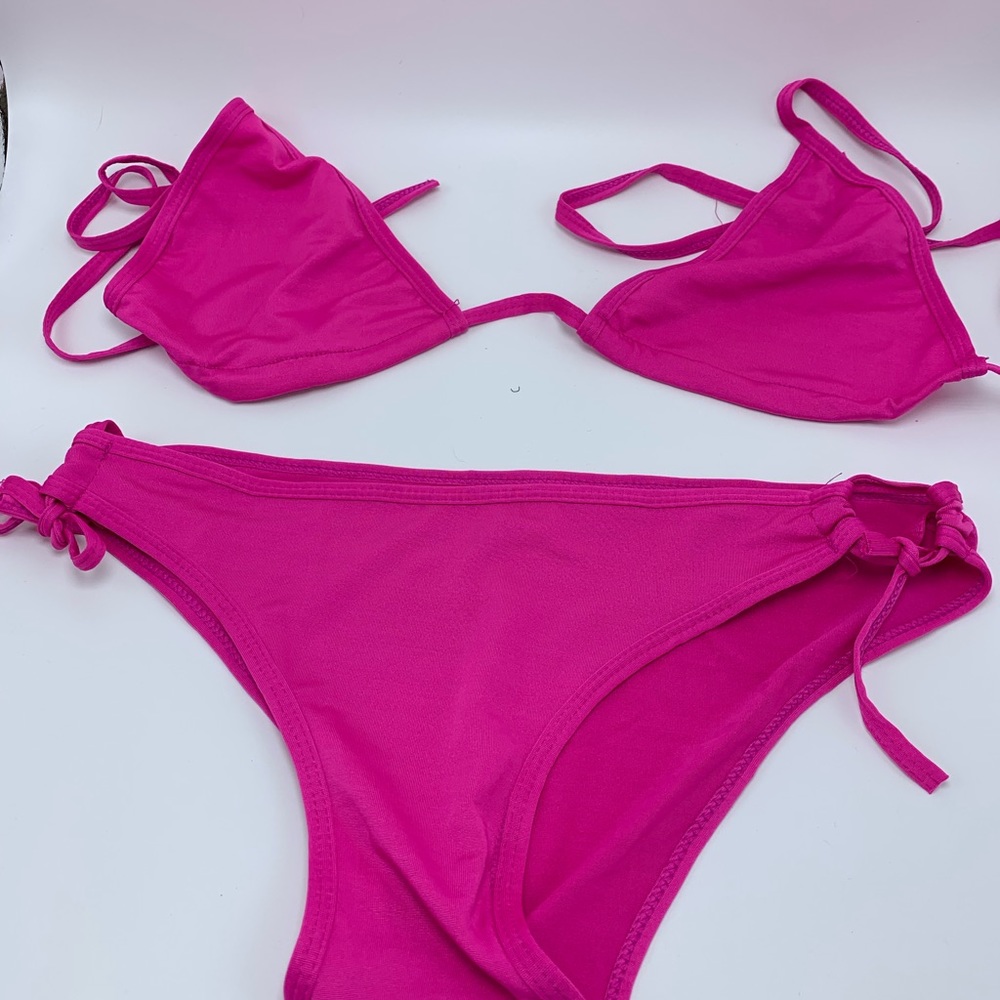 Bikini - Picture 2 of 5
